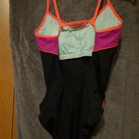 Nike one piece swimsuit - Picture 2 of 2